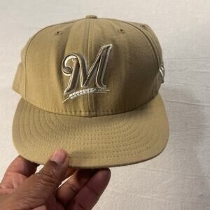 New Era 59FIFTY Milwaukee Brewers Fitted Hat Beige Size 7 1/8 MLB